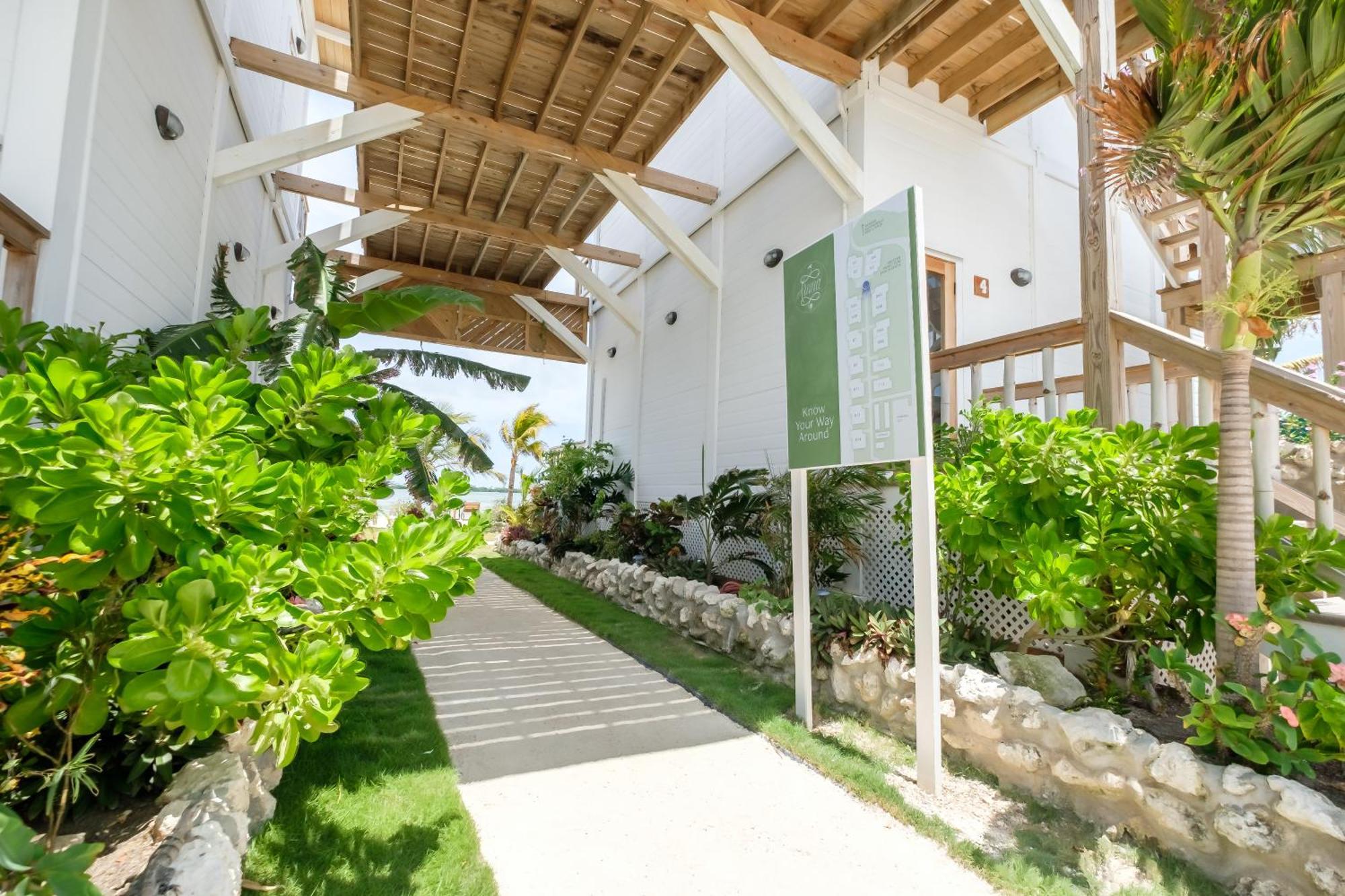 Aruna Resort & Villas San Pedro  Zewnętrze zdjęcie