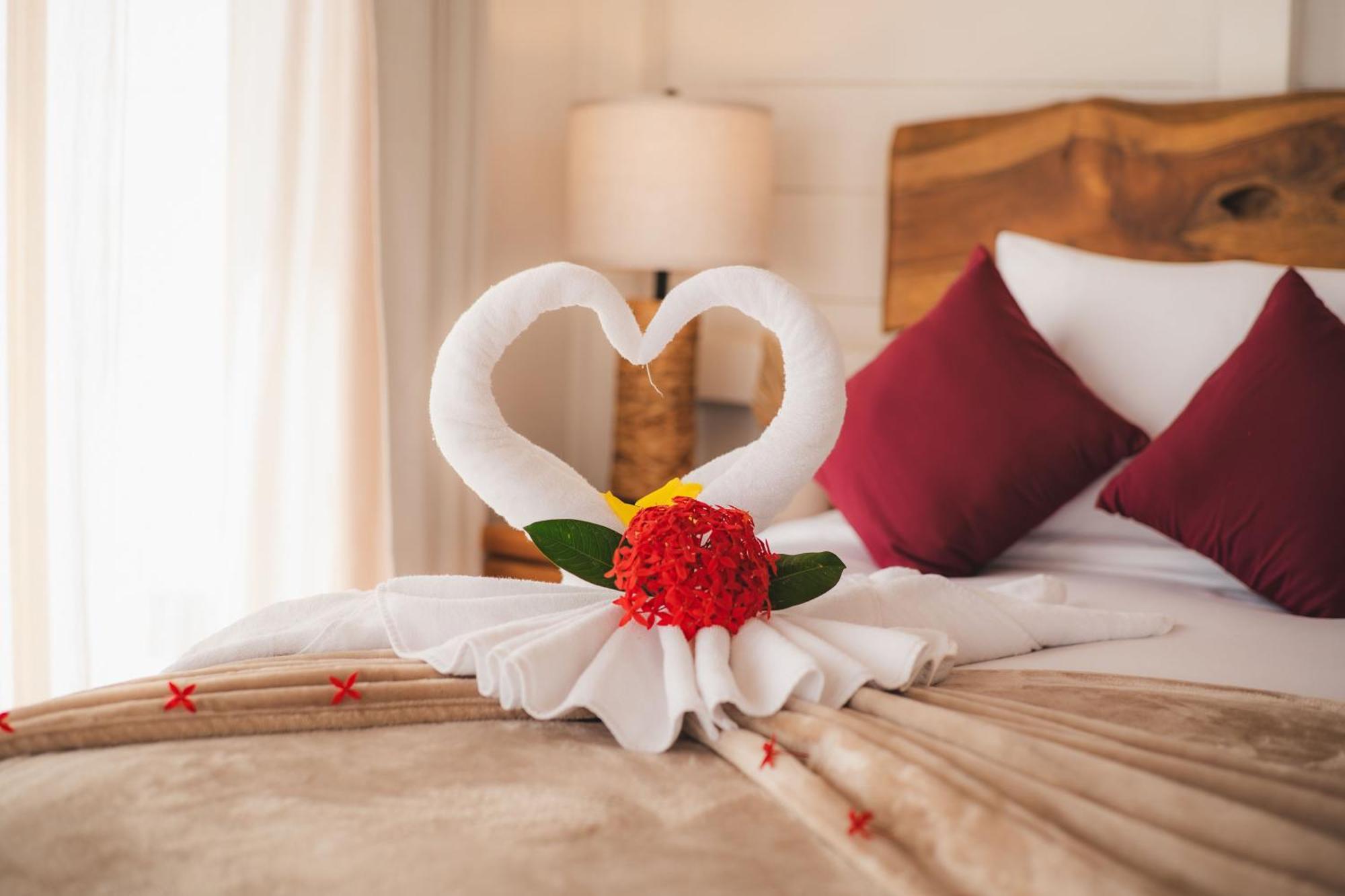 Aruna Resort & Villas San Pedro  Zewnętrze zdjęcie